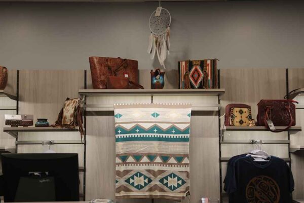 Gift_Shop_Merchandise_8099